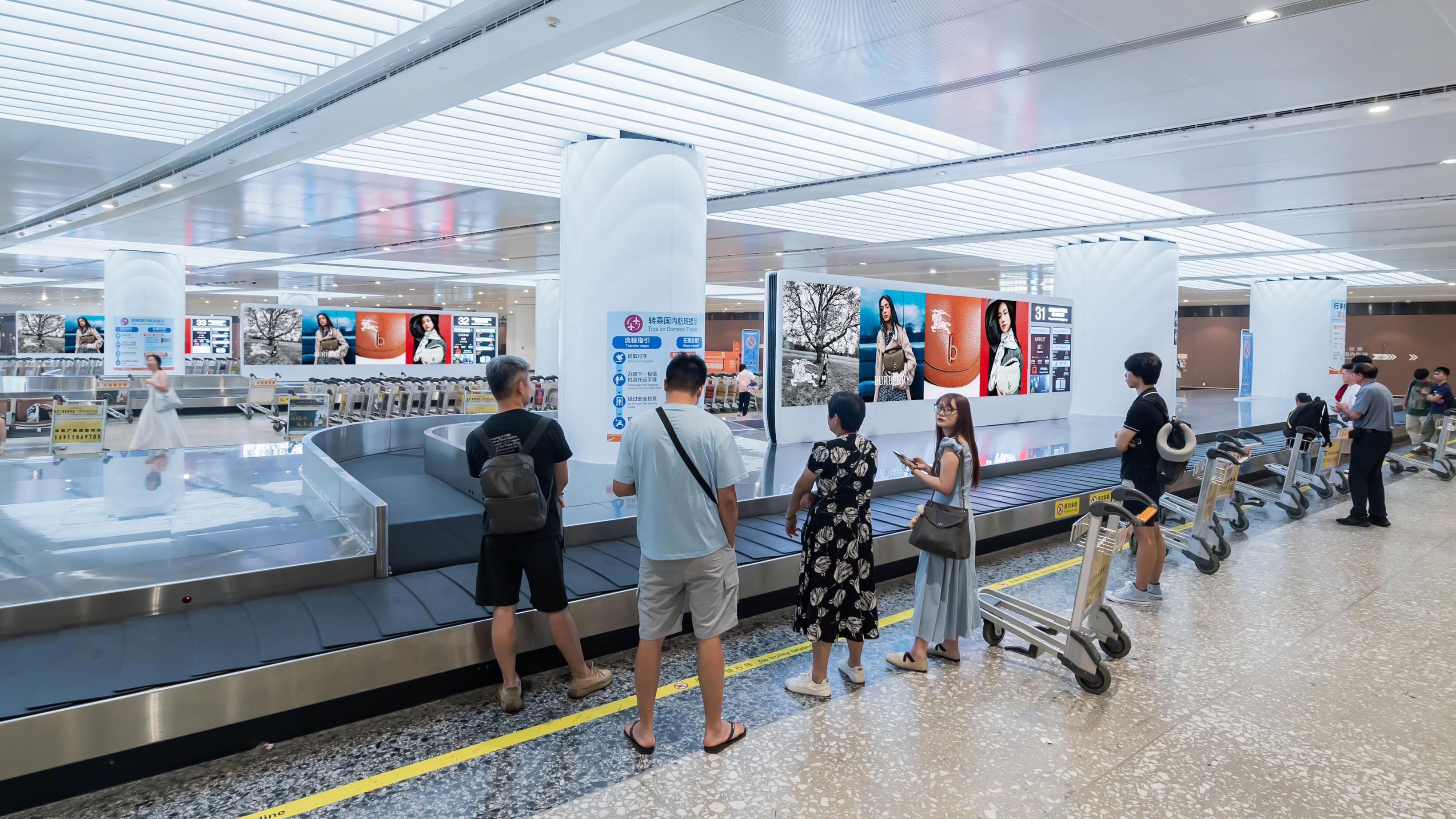 北京大兴国际机场国内行李提取厅LED